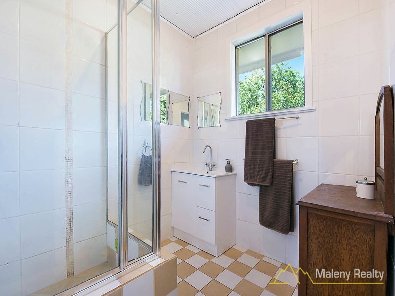 13 Macadamia Drive, Maleny QLD 4552