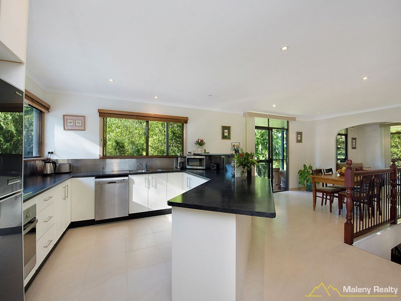 20 Palm Street, Maleny QLD 4552