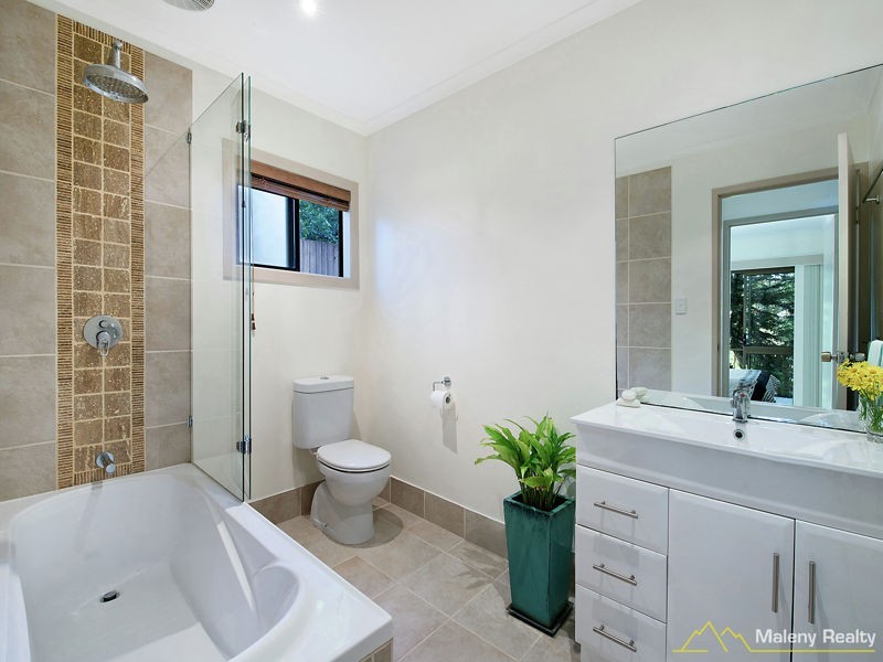 20 Palm Street, Maleny QLD 4552