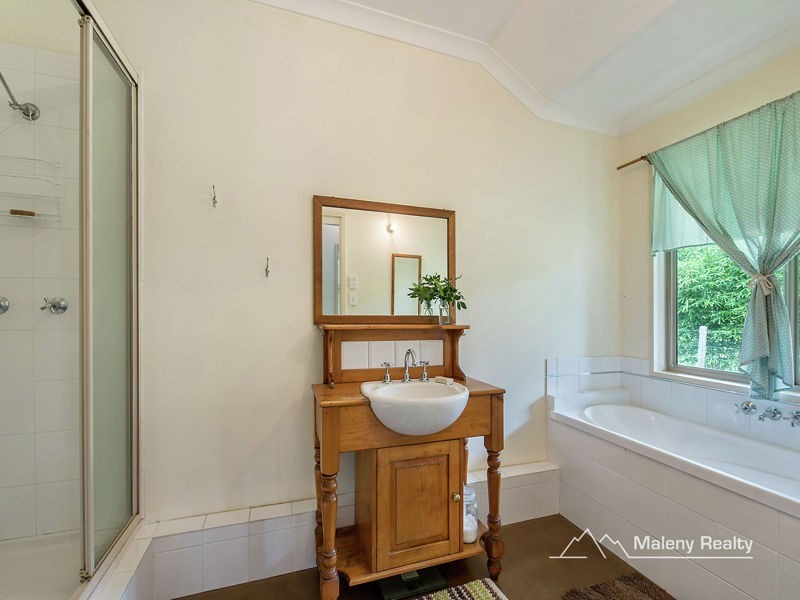 190 Ensbey Road, Bald Knob QLD 4552