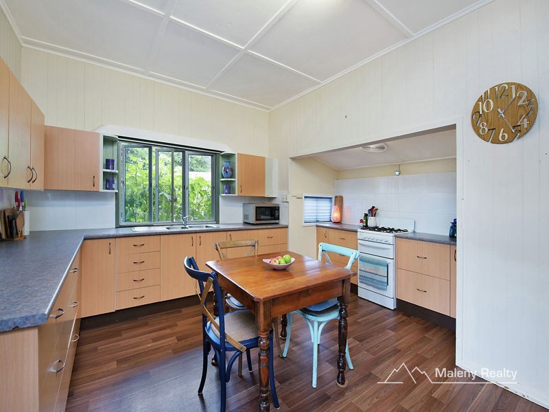 26 Tamarind Street, Maleny QLD 4552