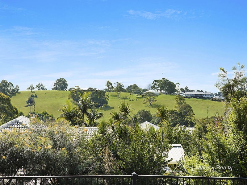 33 Avocado Lane, Maleny QLD 4552