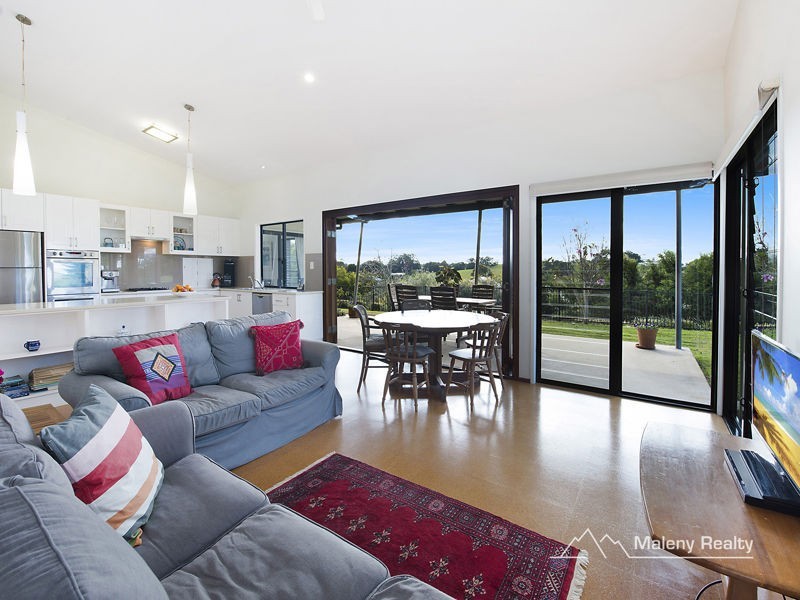 33 Avocado Lane, Maleny QLD 4552