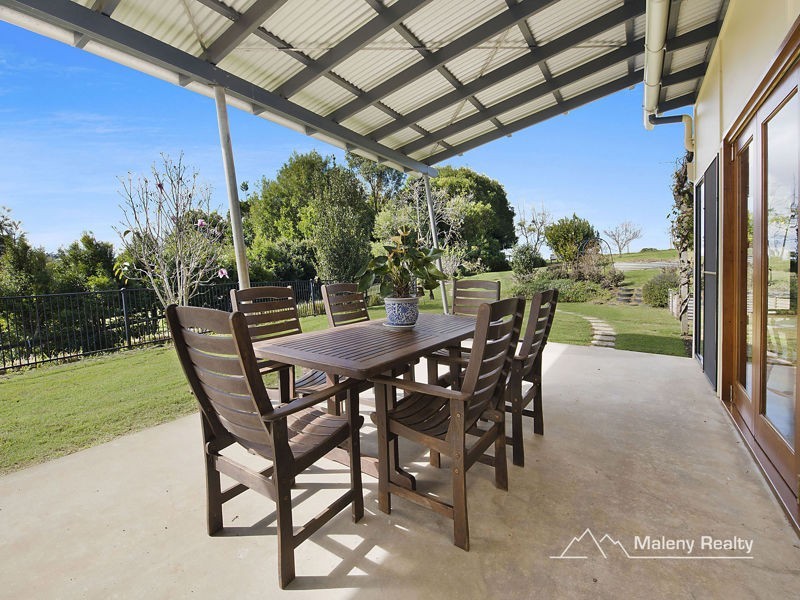 33 Avocado Lane, Maleny QLD 4552