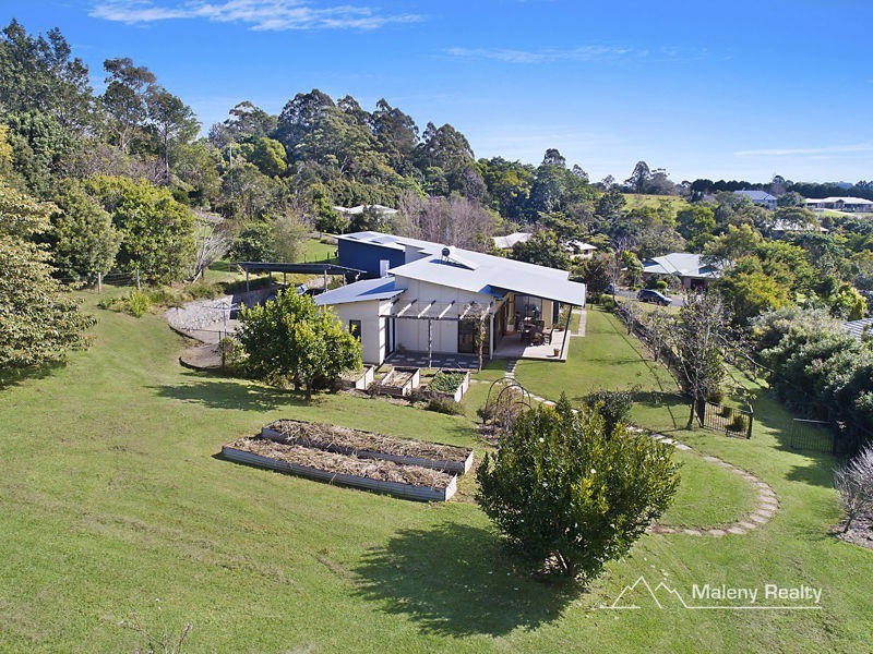 33 Avocado Lane, Maleny QLD 4552