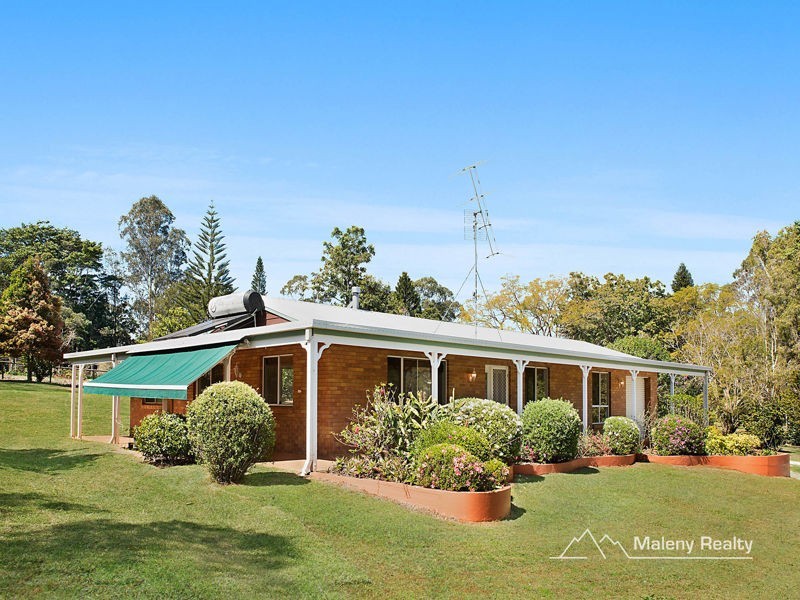 29 Burgess Avenue, Maleny QLD 4552