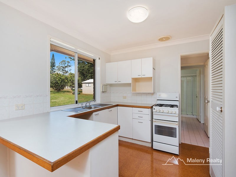 29 Burgess Avenue, Maleny QLD 4552