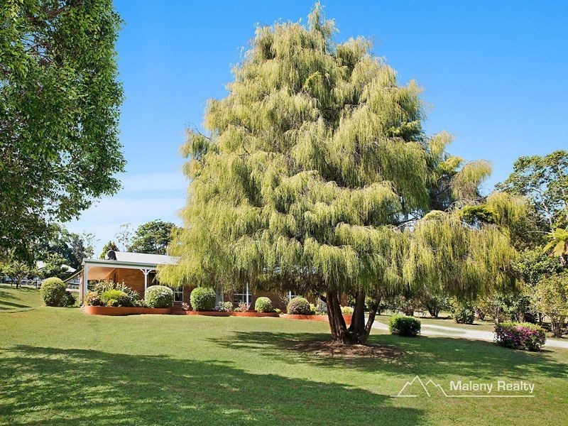 29 Burgess Avenue, Maleny QLD 4552