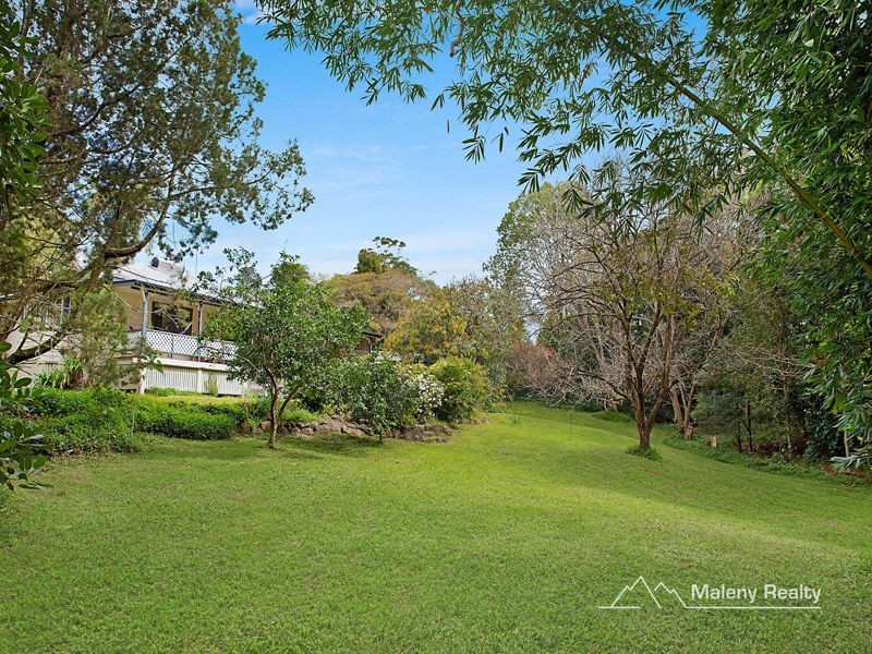 2 Treehaven Way, Maleny QLD 4552