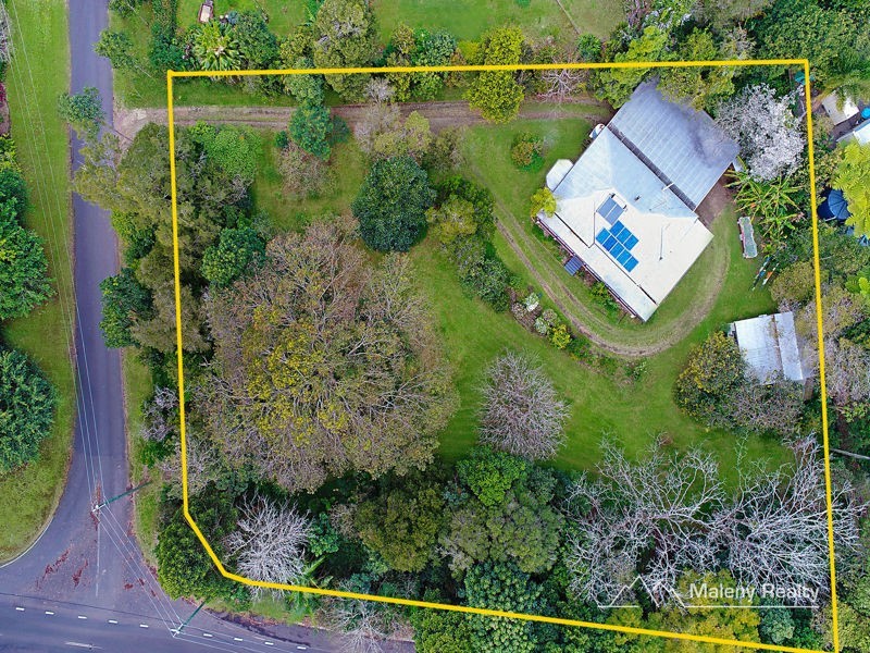 2 Treehaven Way, Maleny QLD 4552