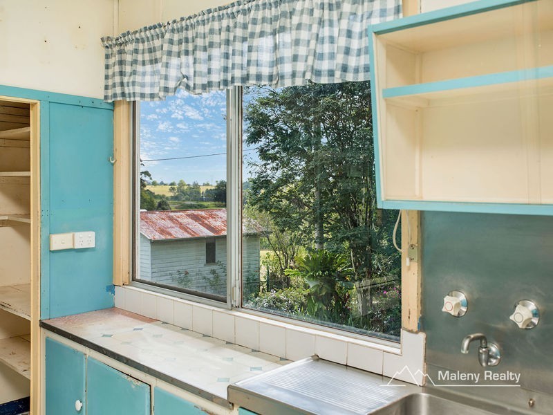 22 Macadamia Drive, Maleny QLD 4552