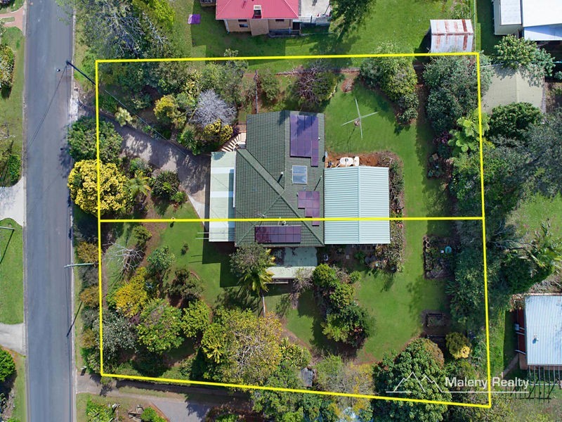 16 Miva Street, Maleny QLD 4552