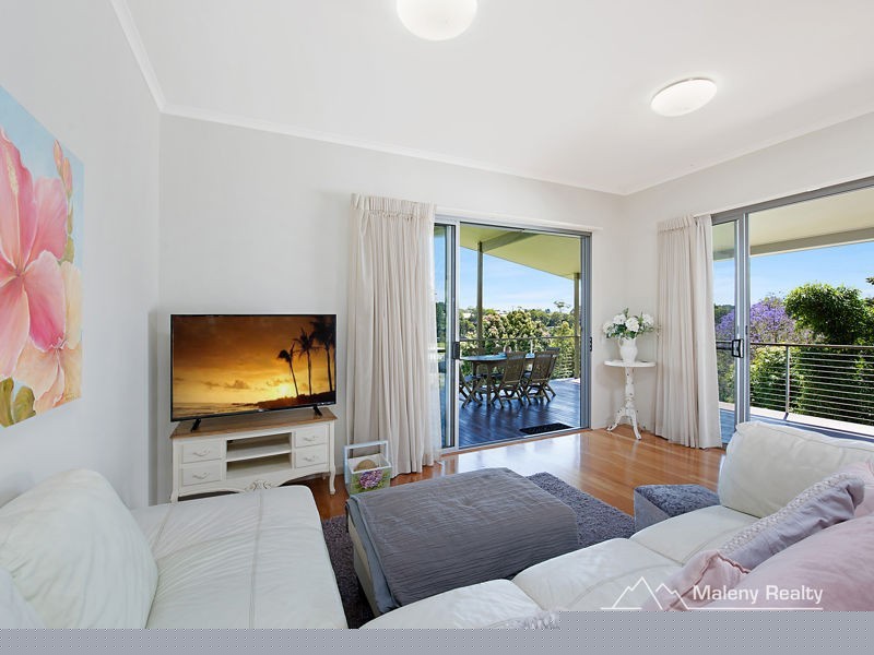 13 Ribbonwood Avenue, Maleny QLD 4552