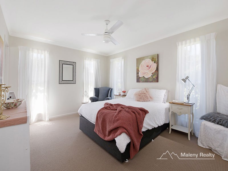 13 Ribbonwood Avenue, Maleny QLD 4552