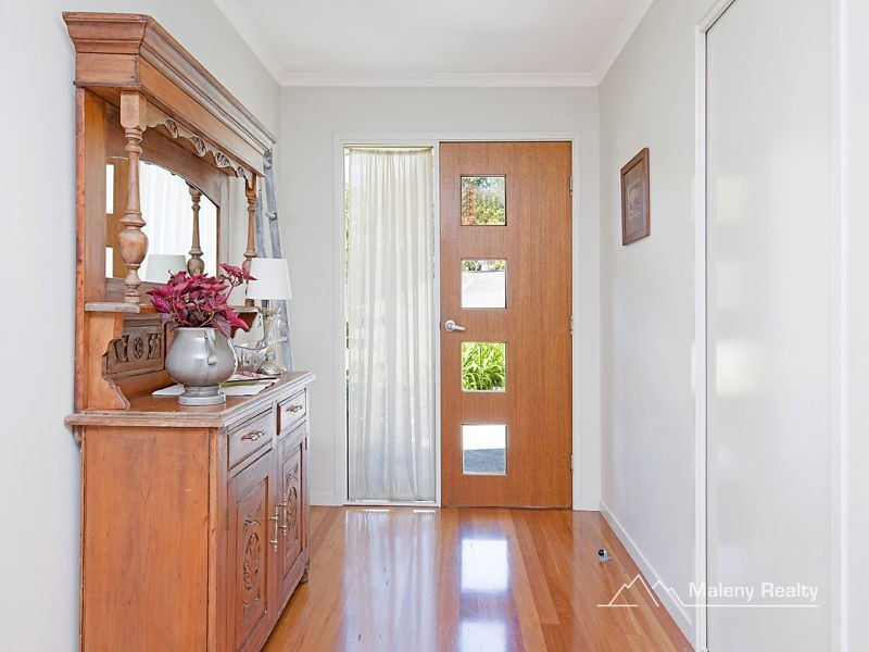 13 Ribbonwood Avenue, Maleny QLD 4552