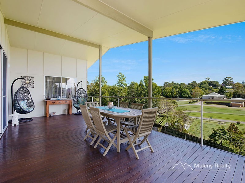 13 Ribbonwood Avenue, Maleny QLD 4552