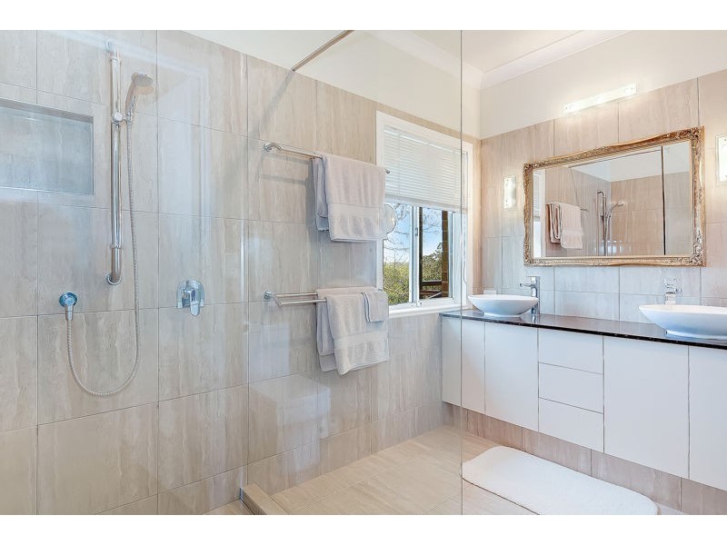 15 Beechwood Road, Balmoral Ridge QLD 4552