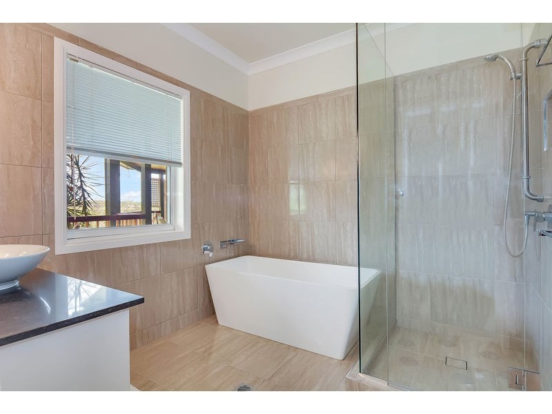 15 Beechwood Road, Balmoral Ridge QLD 4552