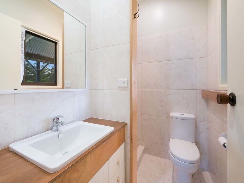 35 Mary Cairncross Avenue, Maleny QLD 4552