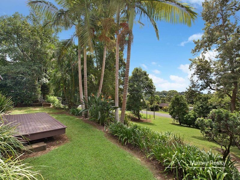 22 Centenary Drive, Maleny QLD 4552
