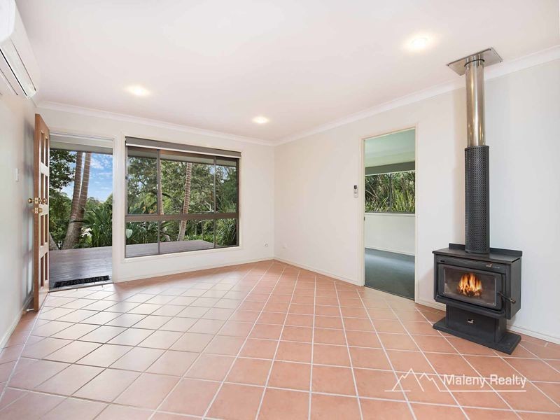 22 Centenary Drive, Maleny QLD 4552