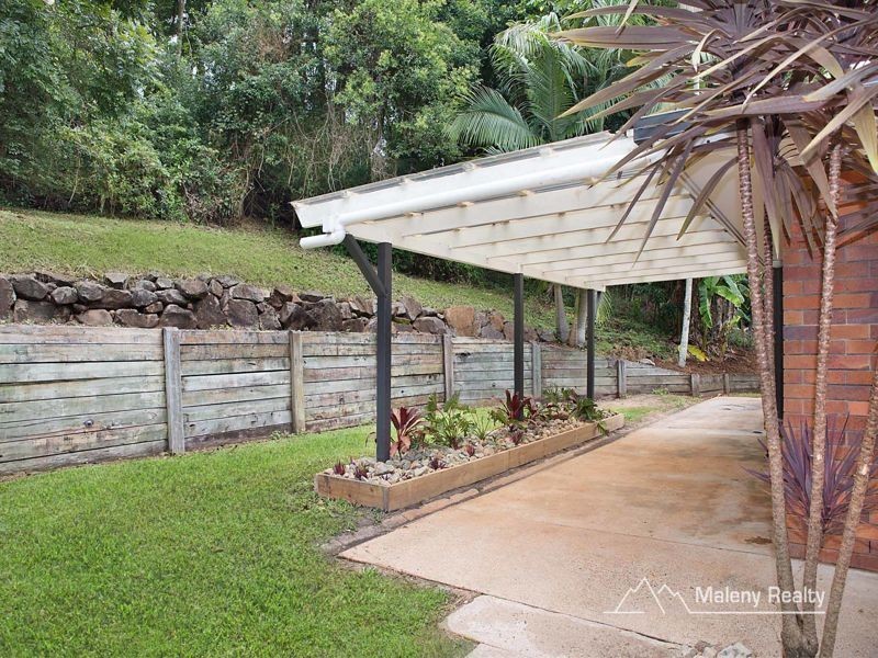 22 Centenary Drive, Maleny QLD 4552