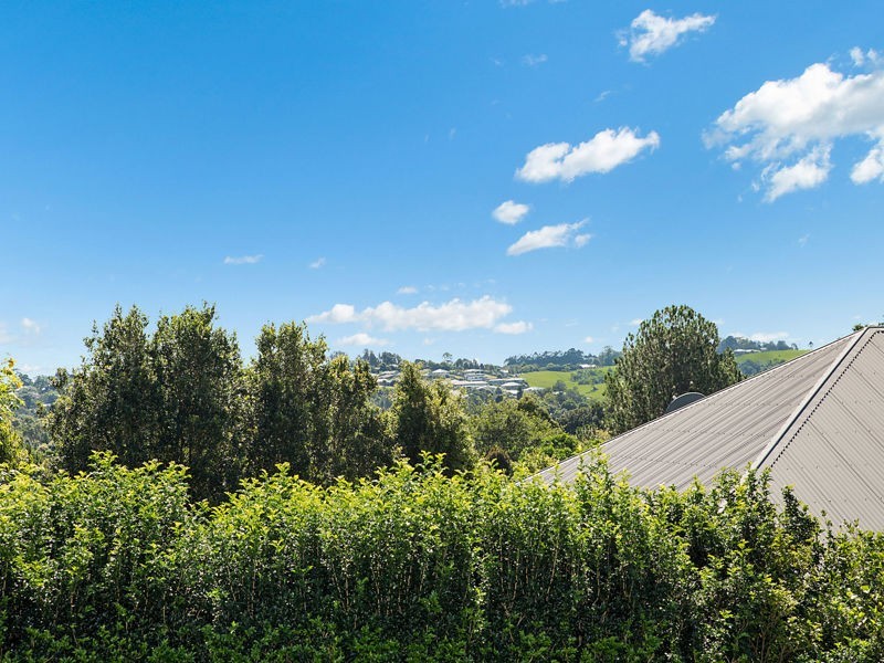 2 Oak Court, Maleny QLD 4552