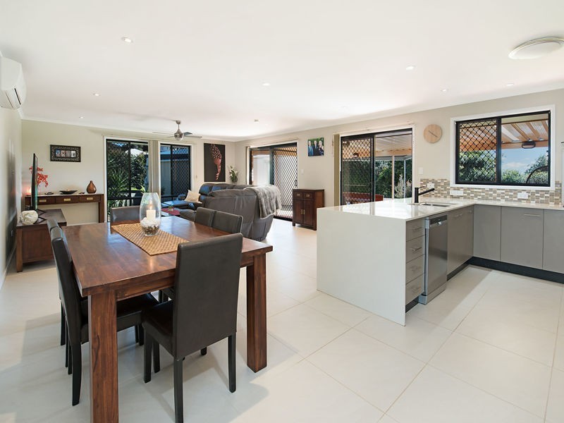 2 Oak Court, Maleny QLD 4552