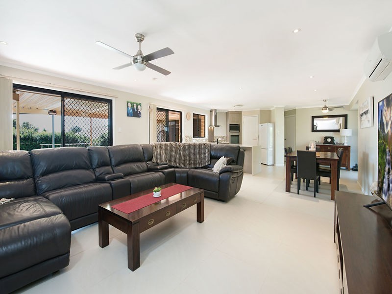 2 Oak Court, Maleny QLD 4552