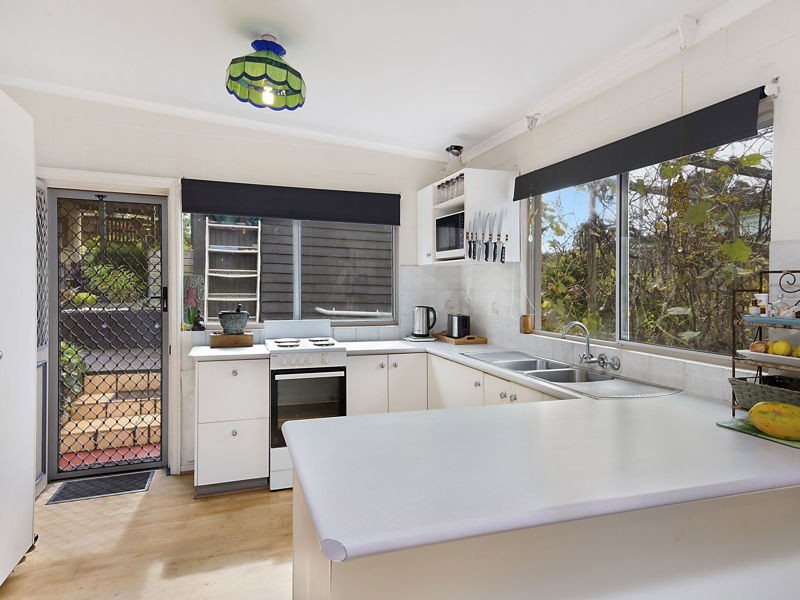 42 Coral Street, Maleny QLD 4552