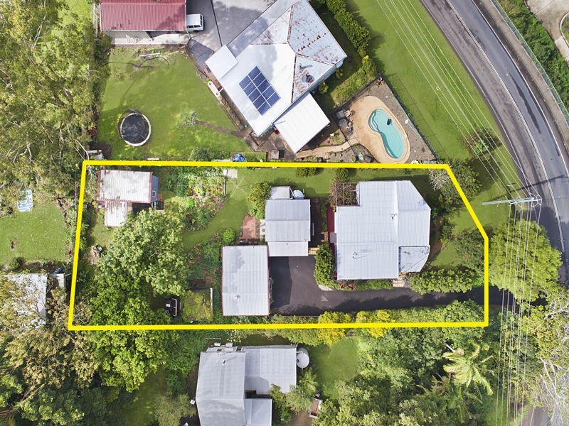 42 Coral Street, Maleny QLD 4552