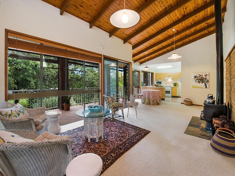 3 Glasshouse Parade, Maleny QLD 4552