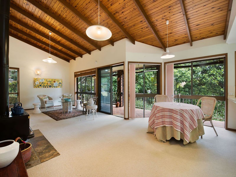 3 Glasshouse Parade, Maleny QLD 4552