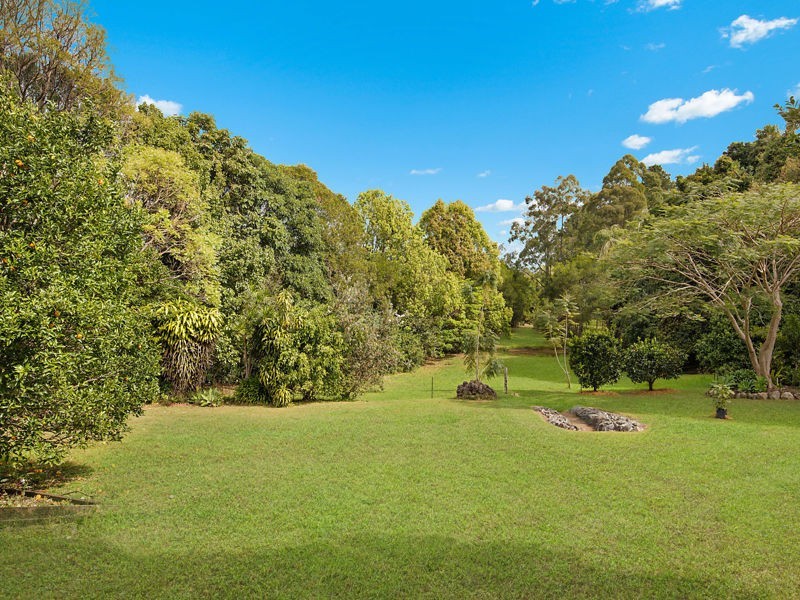3 Glasshouse Parade, Maleny QLD 4552