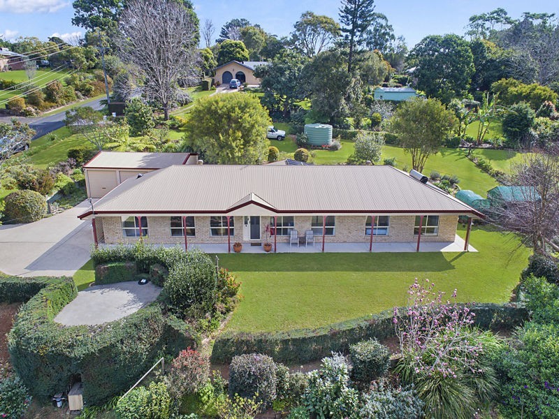 1 Gibson Avenue, Maleny QLD 4552