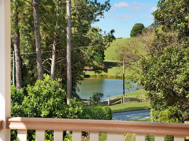 8B Centenary Drive, Maleny QLD 4552