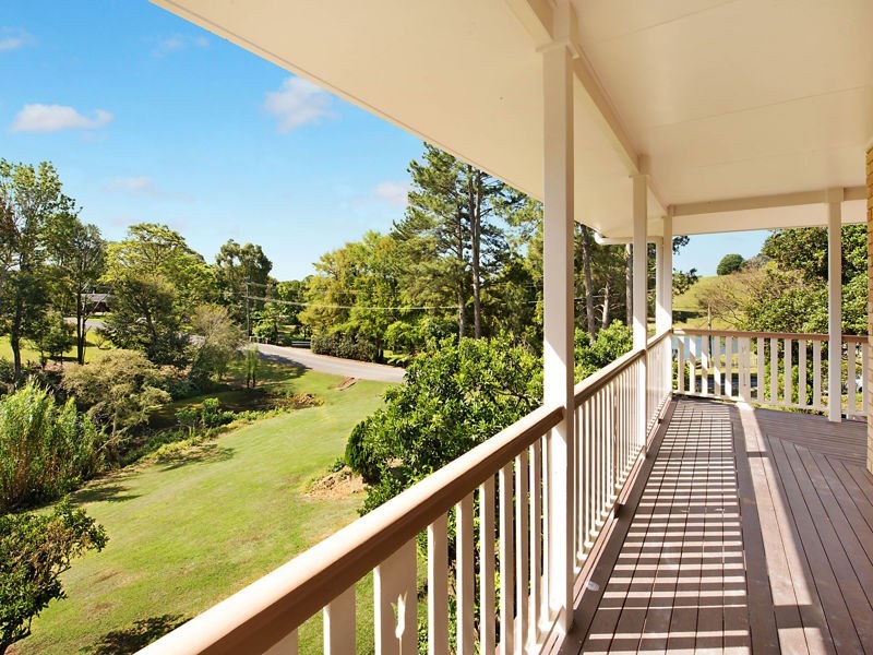 8B Centenary Drive, Maleny QLD 4552
