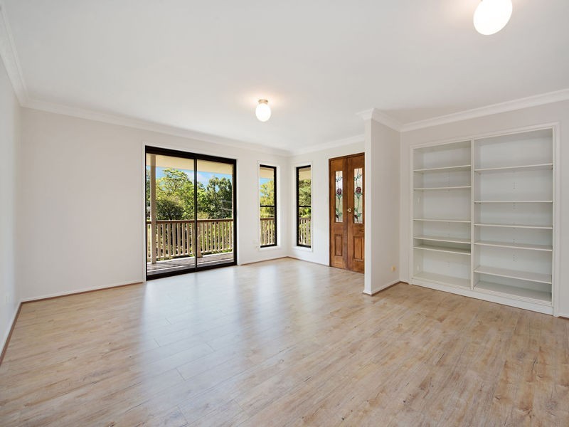 8B Centenary Drive, Maleny QLD 4552