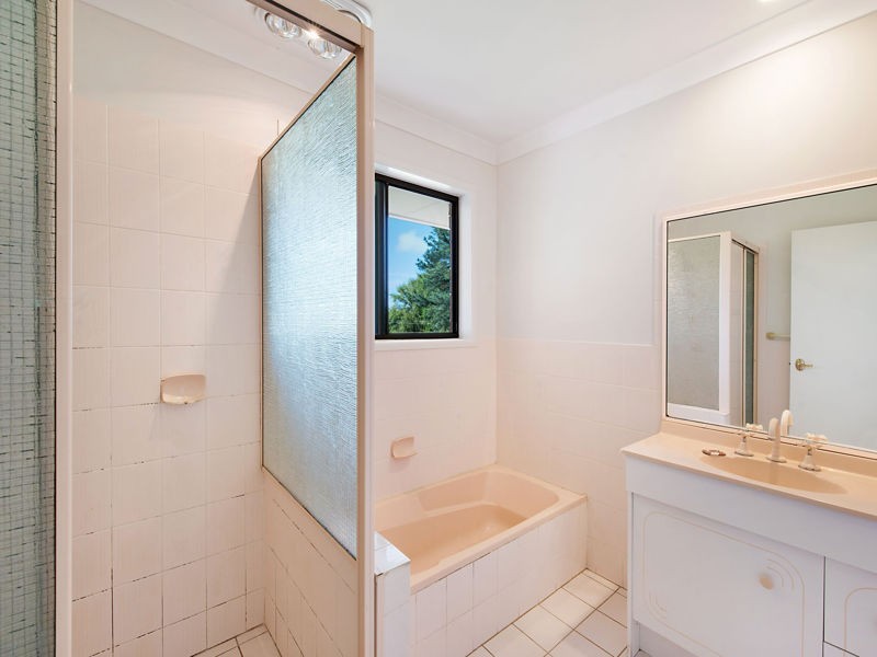8B Centenary Drive, Maleny QLD 4552