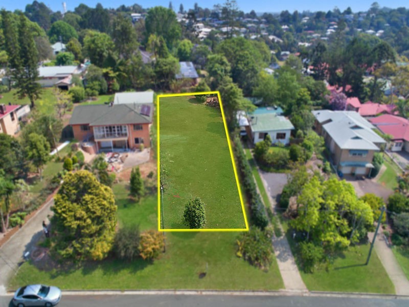 14 Miva Street, Maleny QLD 4552