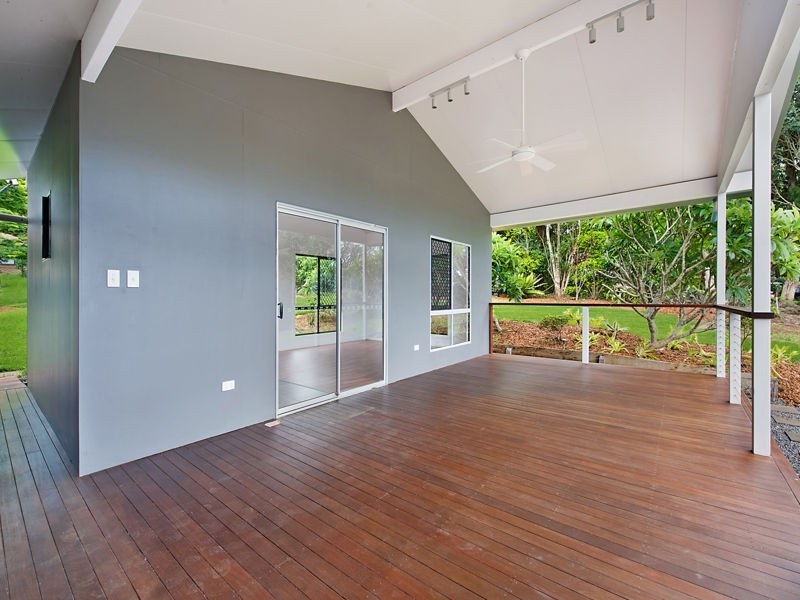 16 Miva Street, Maleny QLD 4552