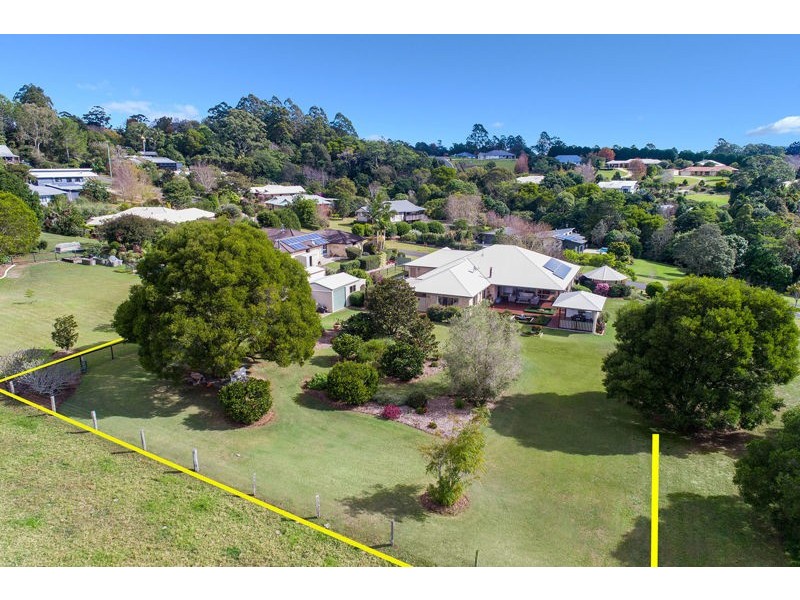 39 Avocado Lane, Maleny QLD 4552