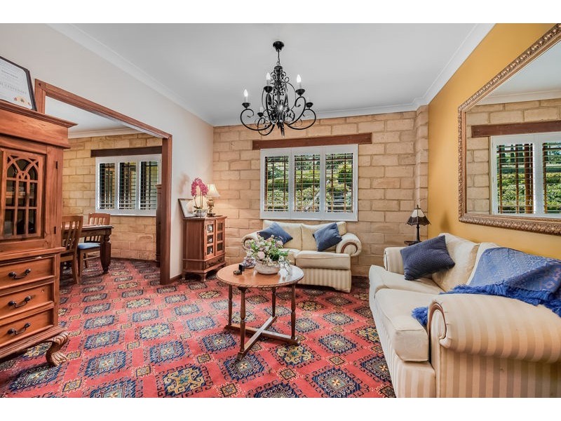 105 Macadamia Drive, Maleny QLD 4552