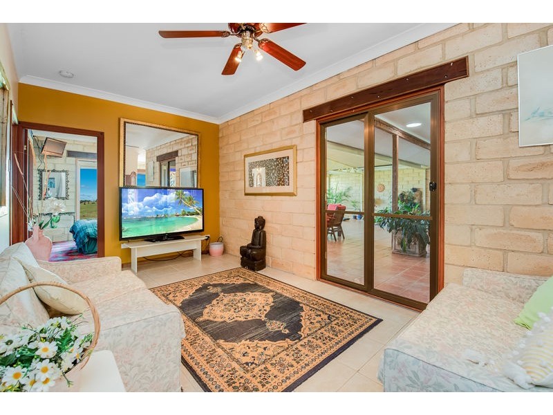 105 Macadamia Drive, Maleny QLD 4552