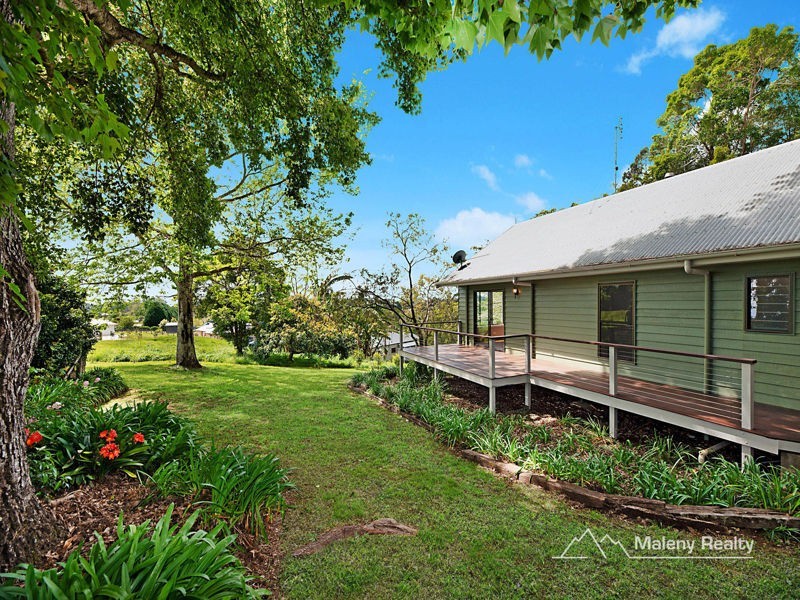 42 Avocado Lane, Maleny QLD 4552