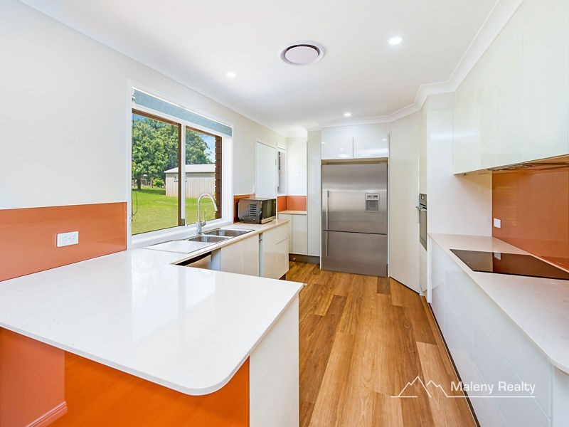 29 Burgess Avenue, Maleny QLD 4552