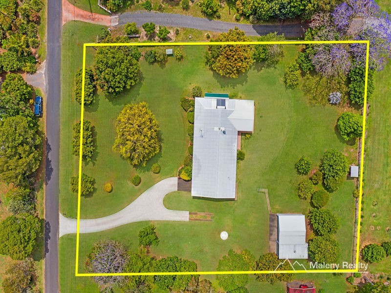 29 Burgess Avenue, Maleny QLD 4552
