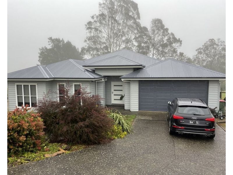 14 Knolls Crt, Maleny QLD 4552