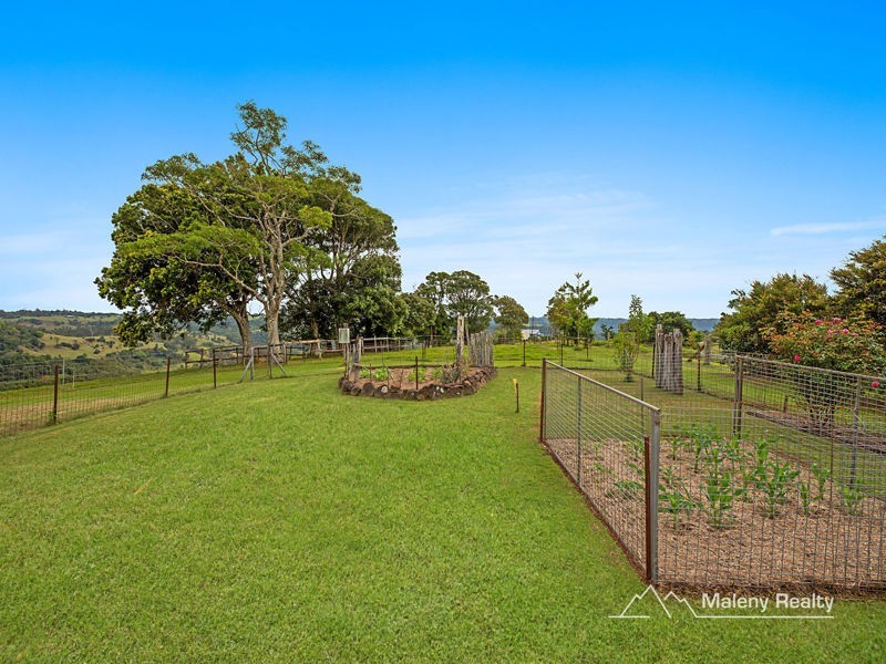 24 Trail Road, Maleny QLD 4552