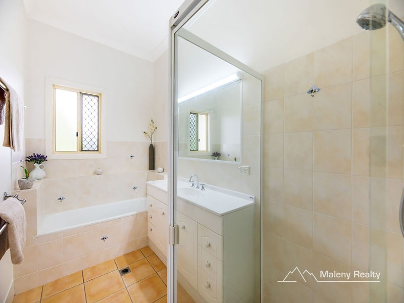 24 Trail Road, Maleny QLD 4552